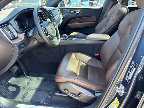 Used 2023 Volvo XC60 B5 Plus w/ Protection Package Premier image 10