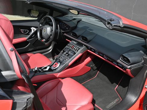 Used 2017 Lamborghini Huracan LP 610-4 AWD/4WD image 20
