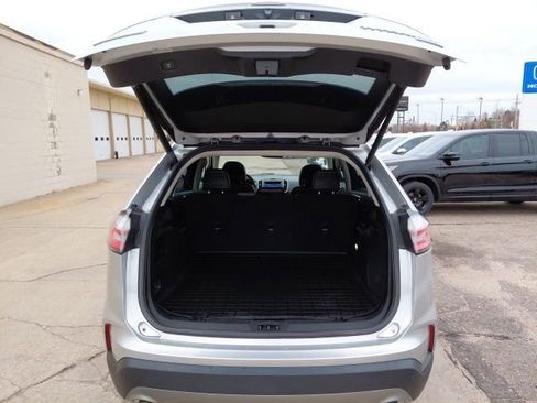Used 2019 Ford Edge Titanium image 33