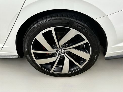 Used 2019 Volkswagen Jetta GLI image 24