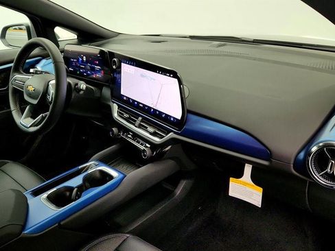 Used 2026 Chevrolet Equinox EV LT image 26