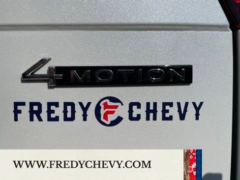 Used 2023 Volkswagen Tiguan SE image 9