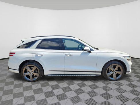 Used 2025 Genesis GV70 3.5T Sport w/ Sport Advanced Package AWD/4WD image 6