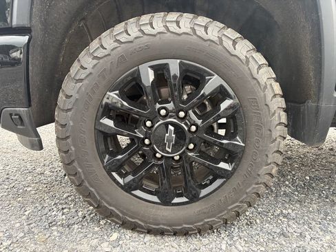 Used 2025 Chevrolet Silverado 2500 LTZ w/ Trail Boss Package AWD/4WD image 6