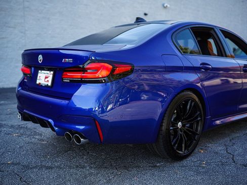 Used 2023 BMW M5 image 14