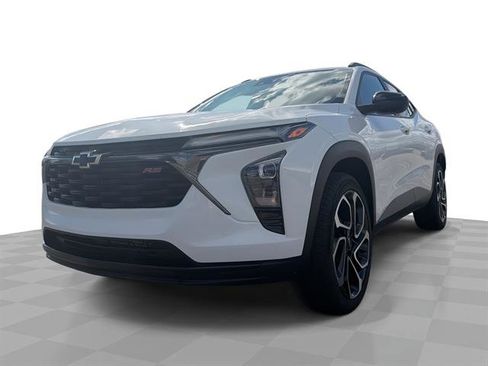 Used 2024 Chevrolet Trax RS image 1