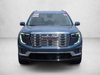 Used 2025 GMC Acadia Denali w/ Super Cruise Package FWD video 3