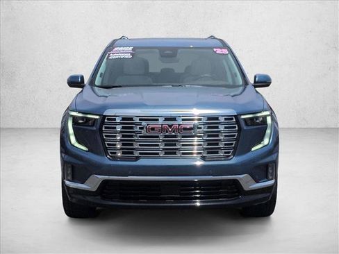 Used 2025 GMC Acadia Denali w/ Super Cruise Package FWD image 3