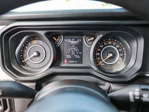 Used 2024 Jeep Wrangler Unlimited Sport AWD/4WD image 11