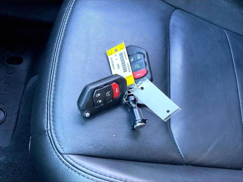 Certified 2022 Jeep Wrangler Unlimited Sahara image 32