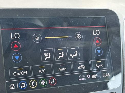 Used 2023 Chevrolet Malibu LT FWD image 32