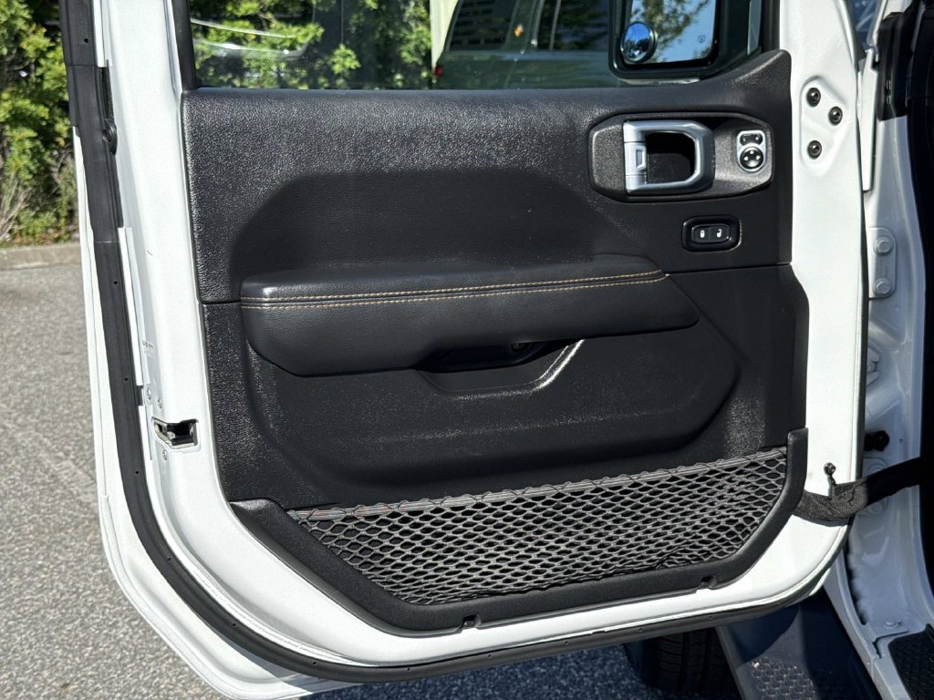 Used 2021 Jeep Wrangler Unlimited Sahara AWD/4WD image 23