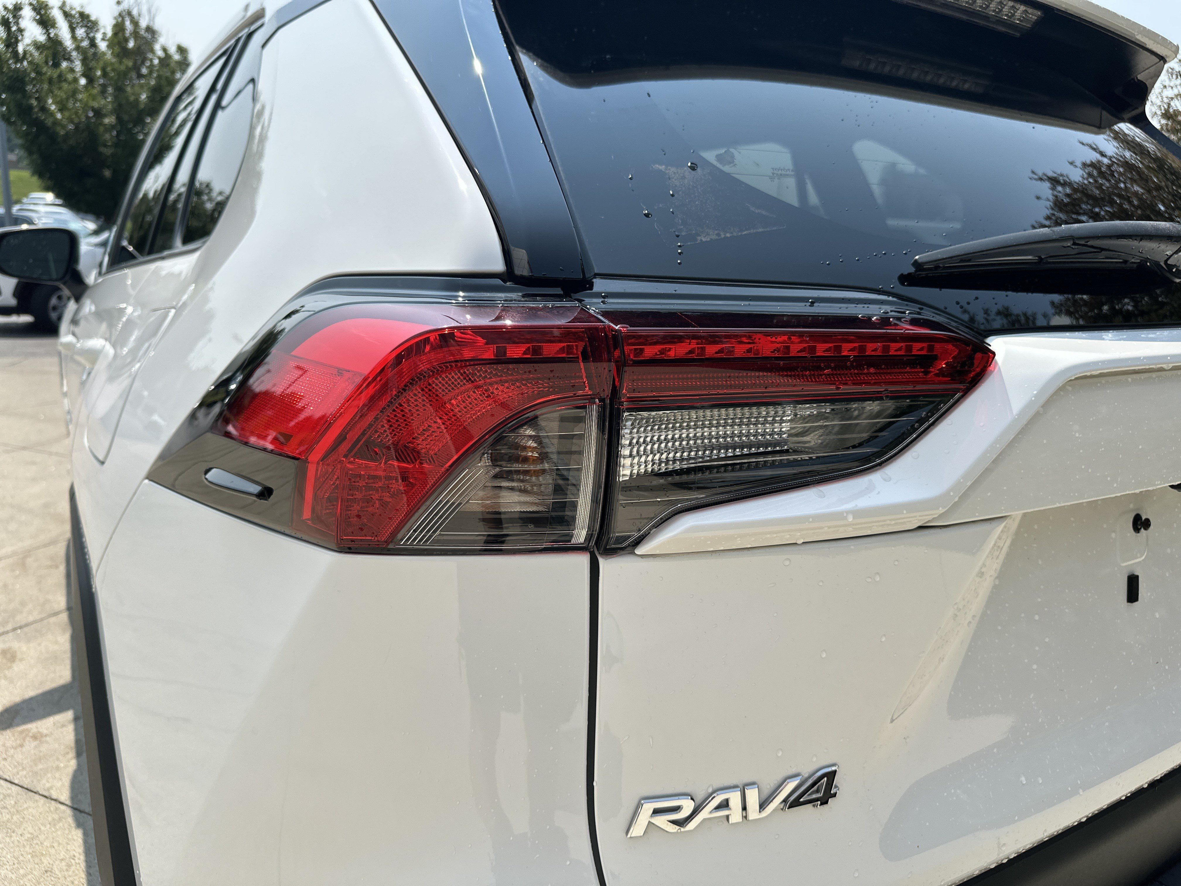 Used 2024 Toyota RAV4 LE AWD/4WD image 12