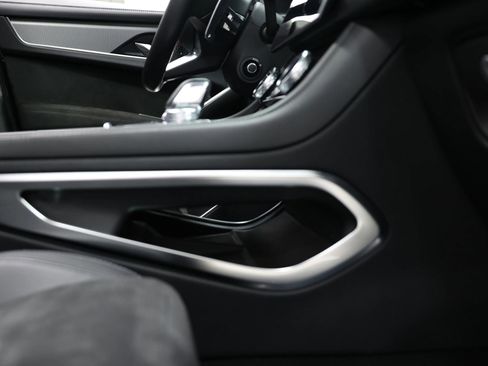 Used 2021 Jaguar F-PACE SVR image 86