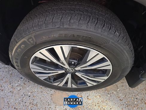 Used 2021 Nissan Rogue SV w/ Premium Package image 31