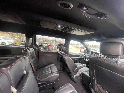 Used 2020 Dodge Grand Caravan GT image 10
