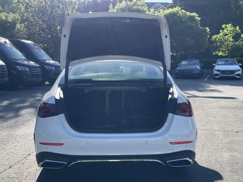 New 2026 Mercedes-Benz E 350 4MATIC Sedan image 8