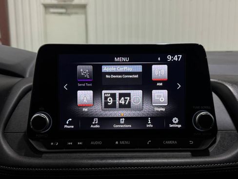 Used 2025 Nissan Rogue S AWD/4WD image 37