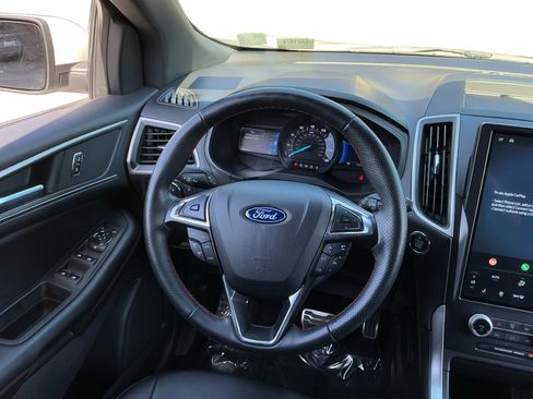 Used 2022 Ford Edge ST-Line image 11