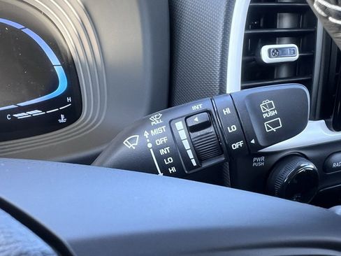 New 2025 Hyundai Venue Limited image 25