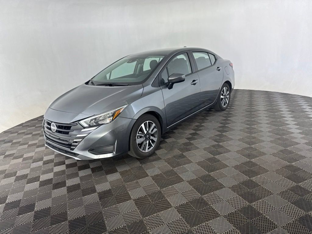 Used 2025 Nissan Versa SV FWD image 3