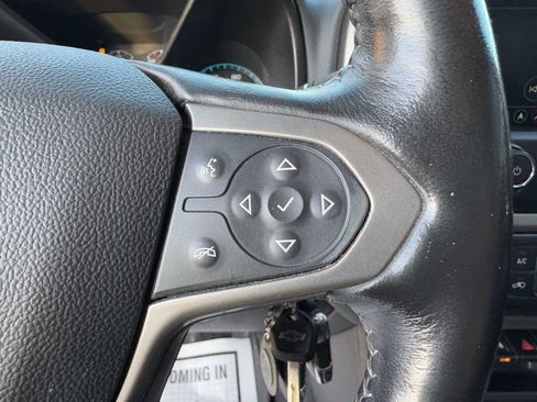 Used 2021 Chevrolet Colorado Z71 w/ Z71 Midnight Edition image 15