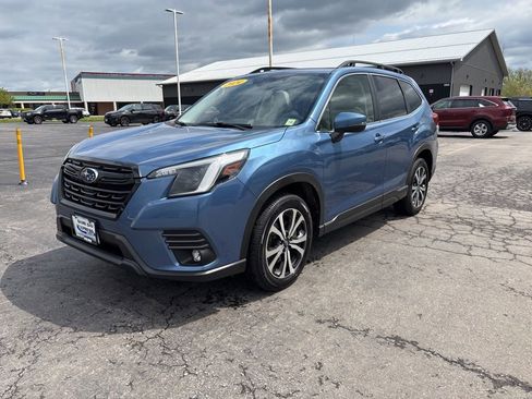 Used 2024 Subaru Forester Limited AWD/4WD image 3