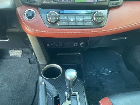 Used 2014 Toyota RAV4 Limited AWD/4WD image 25