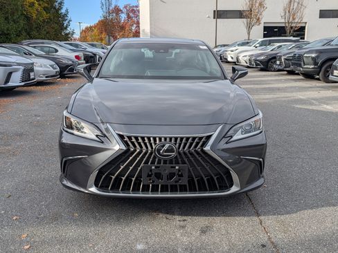 Certified 2025 Lexus ES 350 w/ Premium Package image 8