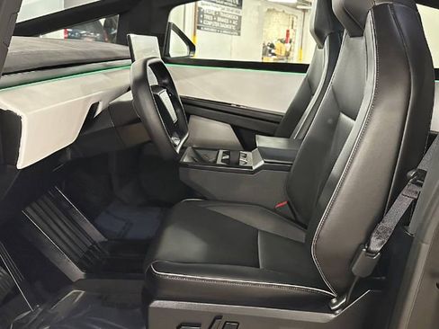 Used 2024 Tesla Cybertruck Cyberbeast image 21