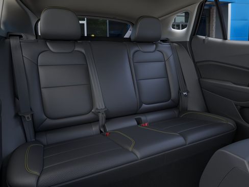 New 2026 Chevrolet Trax ACTIV FWD image 17