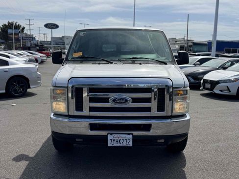 Used 2011 Ford E-350 and Econoline 350 XLT RWD image 2