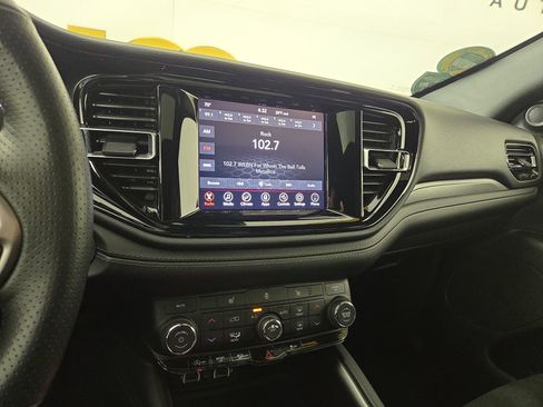 Certified 2024 Dodge Durango SXT image 25