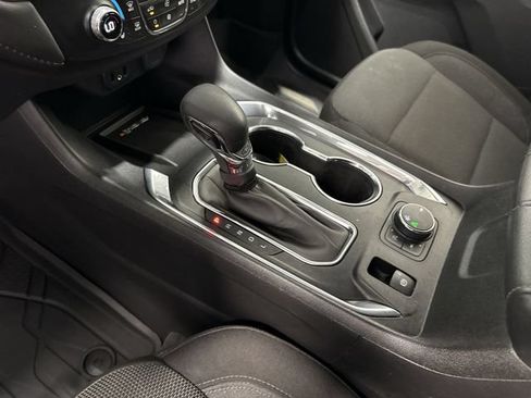Certified 2023 Chevrolet Traverse LT FWD image 22