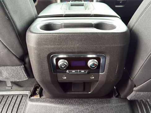 Used 2021 GMC Yukon SLT image 22