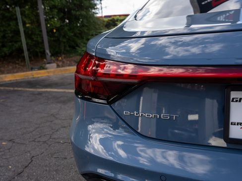Used 2023 Audi e-tron GT Premium Plus image 26