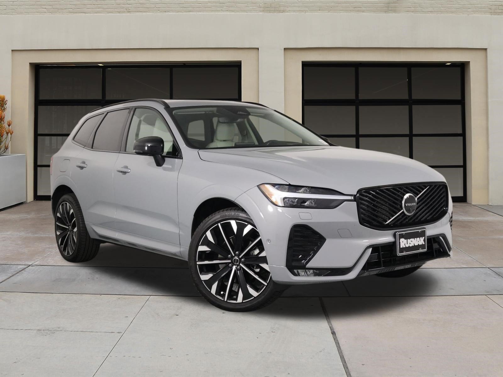 Used 2026 Volvo XC60 B5 Ultra w/ Protection Package Premier AWD/4WD image 34