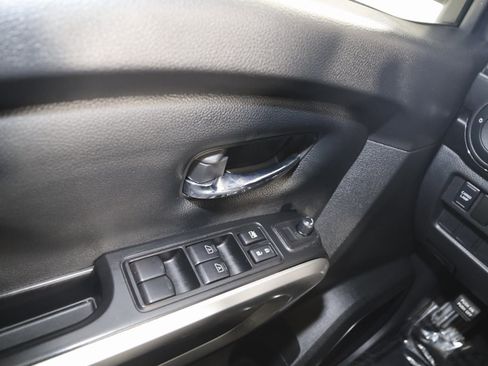 Used 2023 Nissan Titan SV w/ Accessory Utility Package image 28