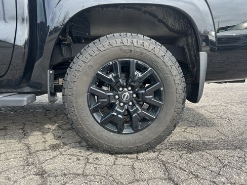 Used 2023 Nissan Frontier SV w/ Midnight Edition Package image 23