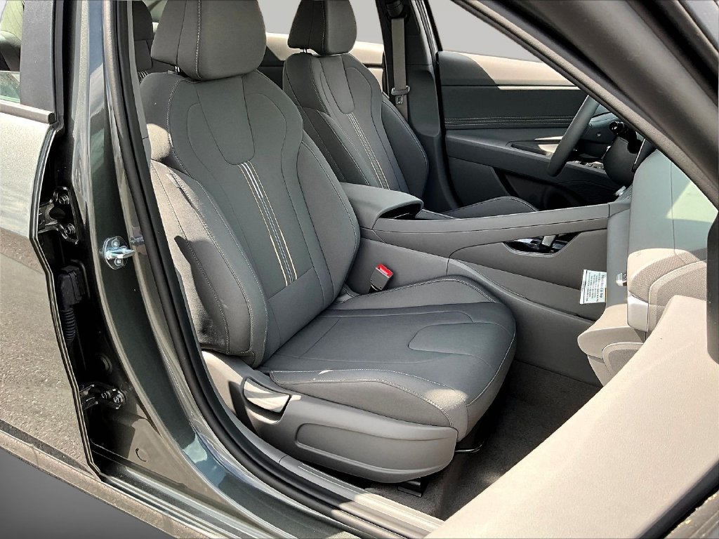 New 2026 Hyundai Elantra SEL w/ Cargo Package FWD image 10