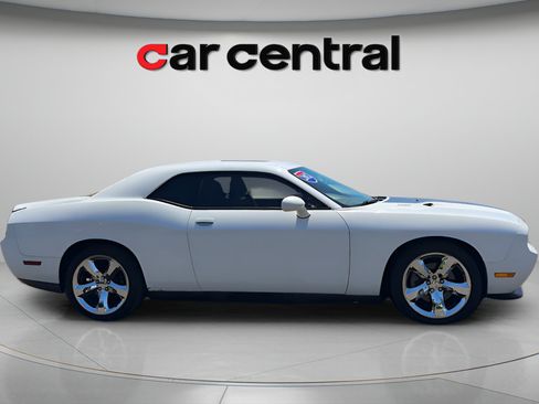 Used 2013 Dodge Challenger R/T RWD image 6