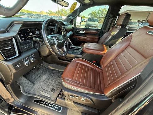 Used 2025 GMC Sierra 3500 Denali Ultimate image 11