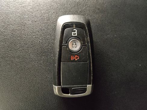 Used 2023 Ford Edge SEL image 32