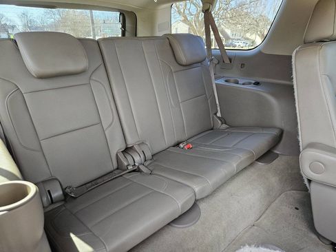 Used 2015 GMC Yukon XL SLT w/ Open Road Package image 16