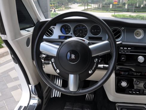 Used 2009 Rolls-Royce Phantom Coupe image 20