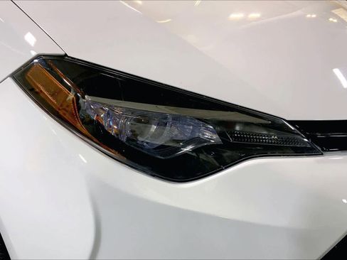 Used 2017 Toyota Corolla LE image 27