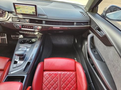 Used 2019 Audi S4 Premium Plus w/ Premium Plus Package AWD/4WD image 16