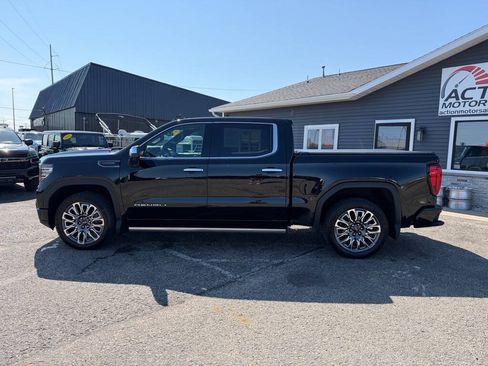 Used 2025 GMC Sierra 1500 Denali Ultimate AWD/4WD image 2