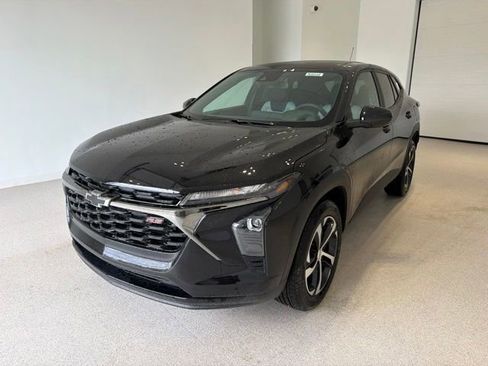 New 2026 Chevrolet Trax RS FWD image 3