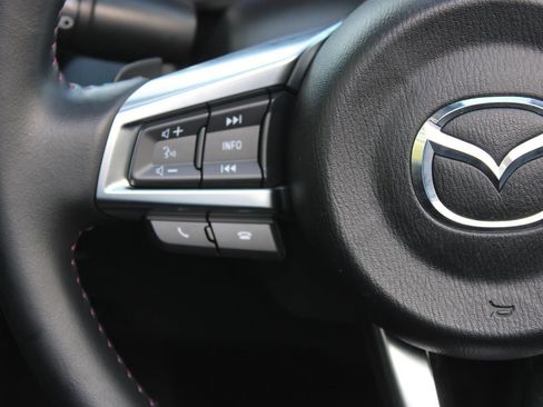 Used 2016 MAZDA MX-5 Miata Club image 25